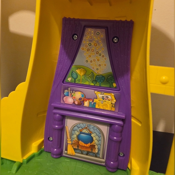 Little People Disney Princess Rapunzels Musical Tower With Prince Flynn - Picture 4 of 13